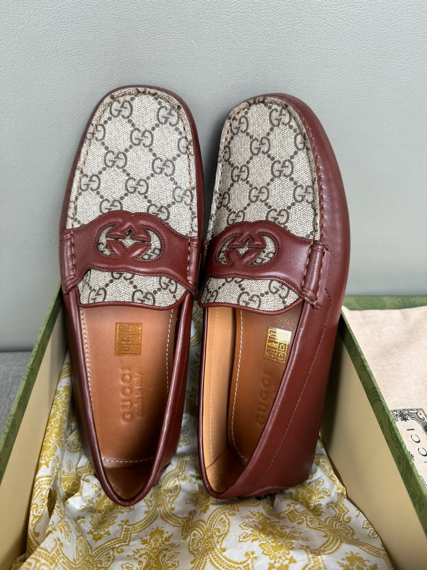 Batch 740💰[strong][strong][strong] Original order quality, new counter styles synchronized, Gucci counter new styles, handmade men's driving shoes, beanie shoes, slip-on shoes, lazy shoes, exquisite hand-stitching, workmanship details comparable to counters, Italian imported cowhide, water-dyed cowhide lining, tree paste leather feet, sweat-absorbent and deodorant, black, gray, blue, burgundy, 39-44 in large quantities in stock (38, 45 custom-made)